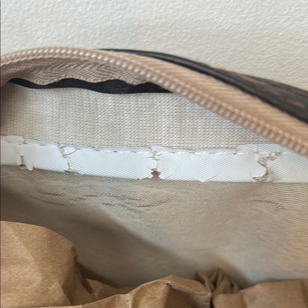 Adidas Tan Messenger Bag with Trefoil Logo, Vintage - Picture 11 of 12
